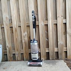 Shark Performance Plus Bagless Corded HEPA Upright Vacuum with DuoClean PowerFins HairPro and Odor Neutral