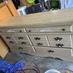 Dresser/mirror 2 Piece 