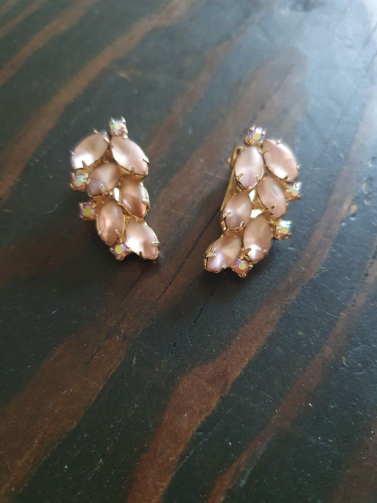 Vintage Clip-on Earrings