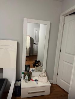 Bedroom set