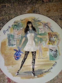 Super Cute Decorative Plates