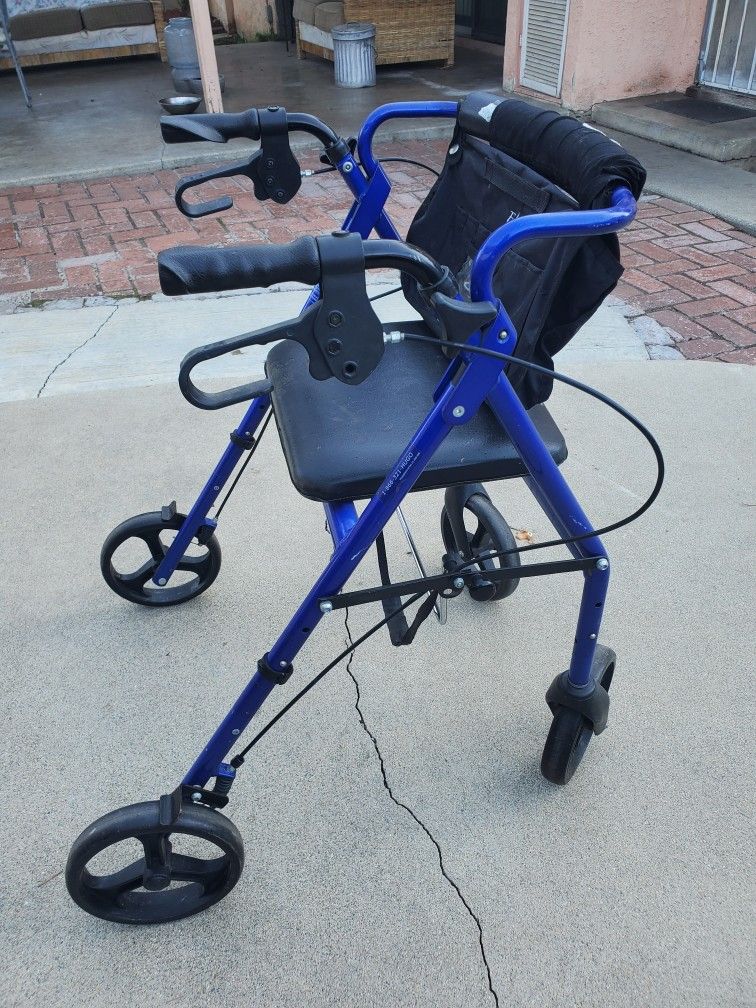 Hugo Elite Rollator Walker With Seat.