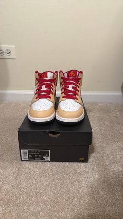Jordan 1 mid light curry Cardinal size 6y