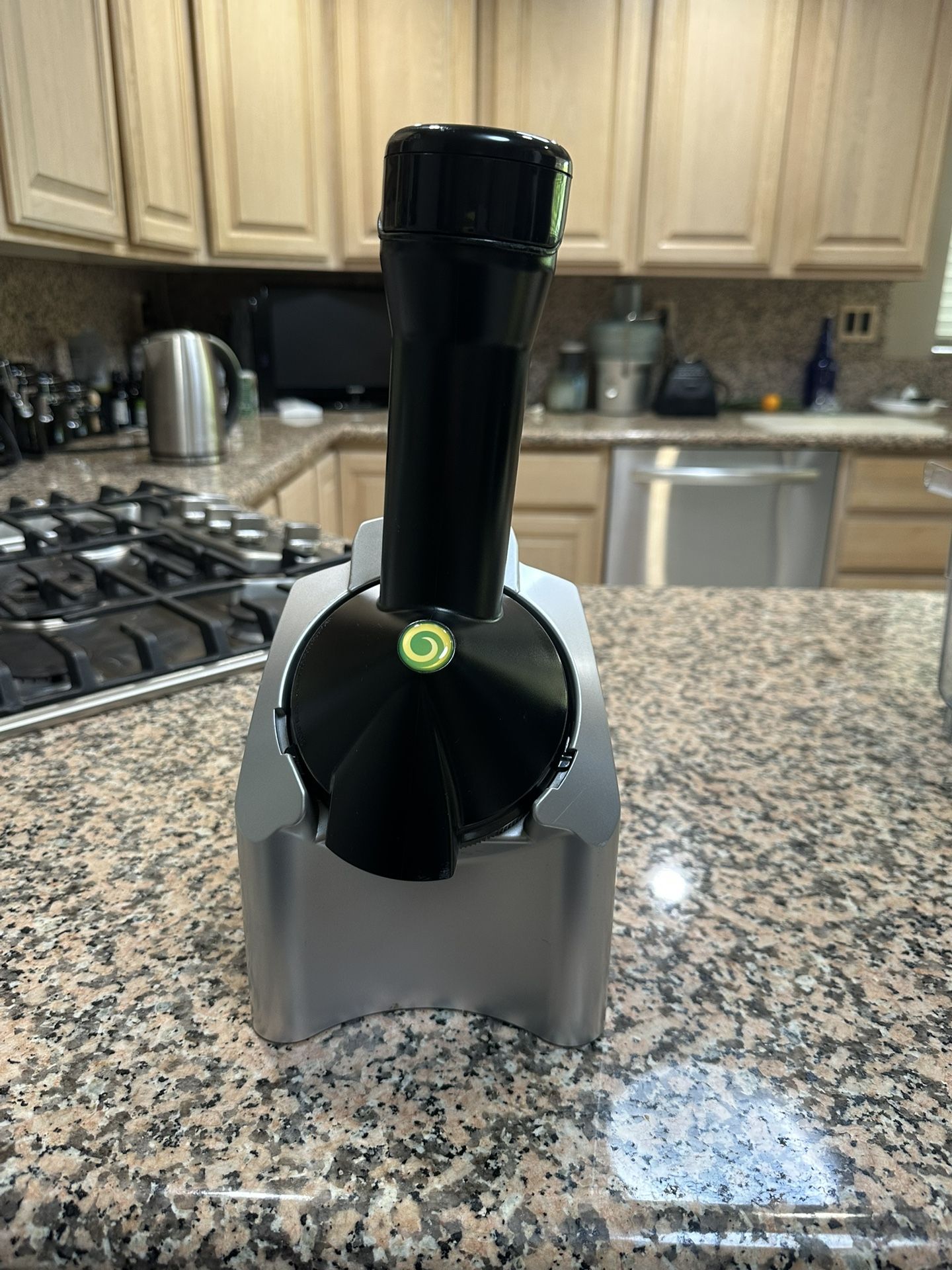 Yonanas Classic Vegan Non-Dairy Frozen Fruit Soft-Serve Dessert Maker, Includes 36 Recipes, 200 Watts