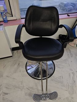 Salon Chair