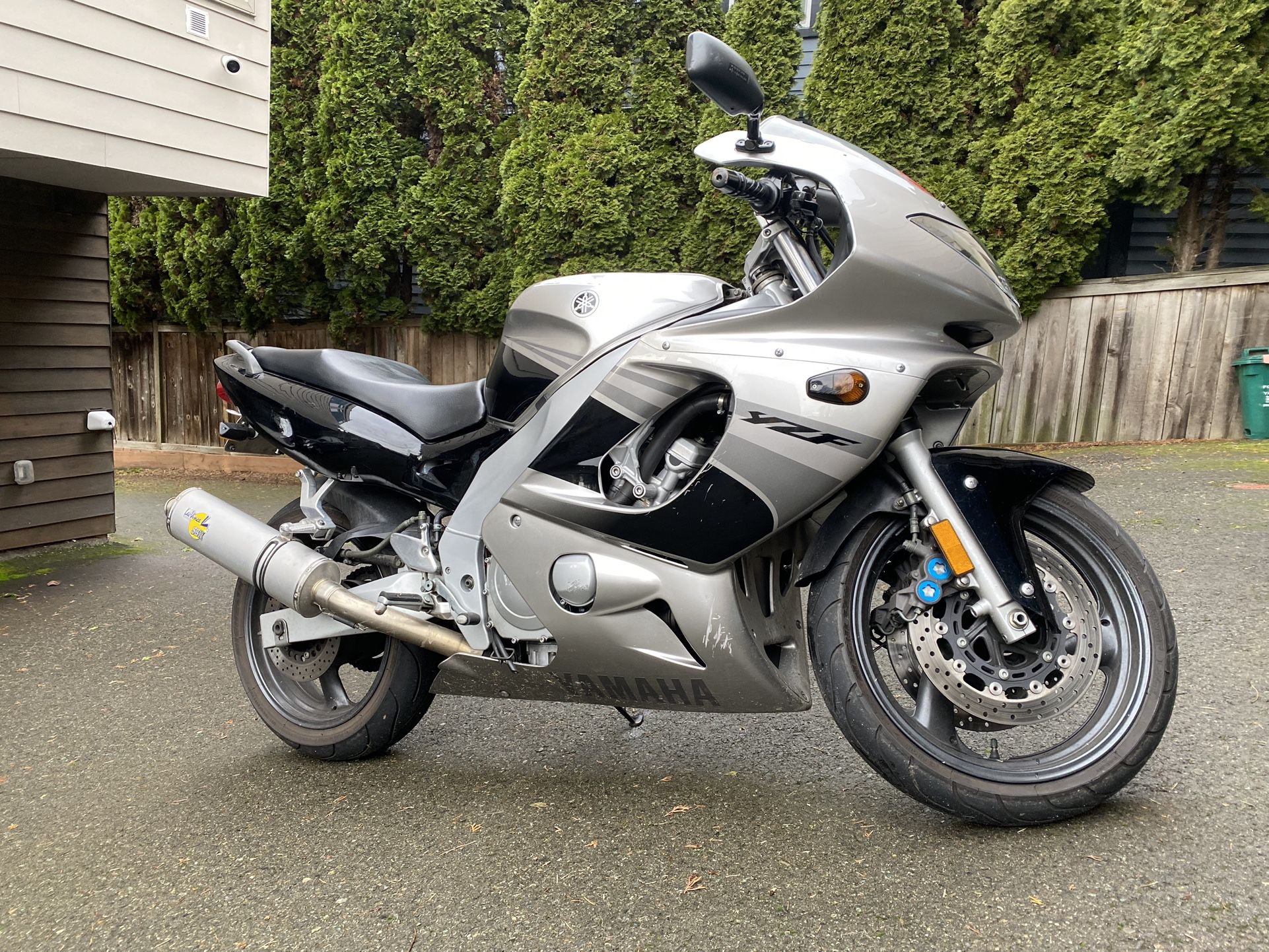 Yamaha YZF 600cc Motorcycle 7k mi