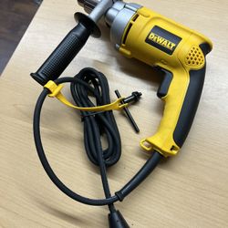 DEWALT 7.8 Amp Corded 1/2 in. Variable Speed Reversing Drill