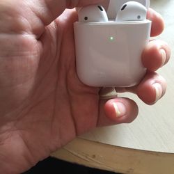 Apple Official Air Pods 2nd Generation 