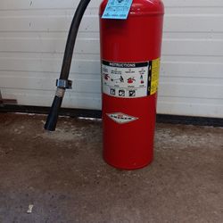 30 Lb  Fire Extinguisher 