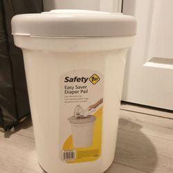 pickup from lebnonTN 37087...Safety 1st Easy Saver Diaper Pail..excellent Condition..pet n smoke Free Home.