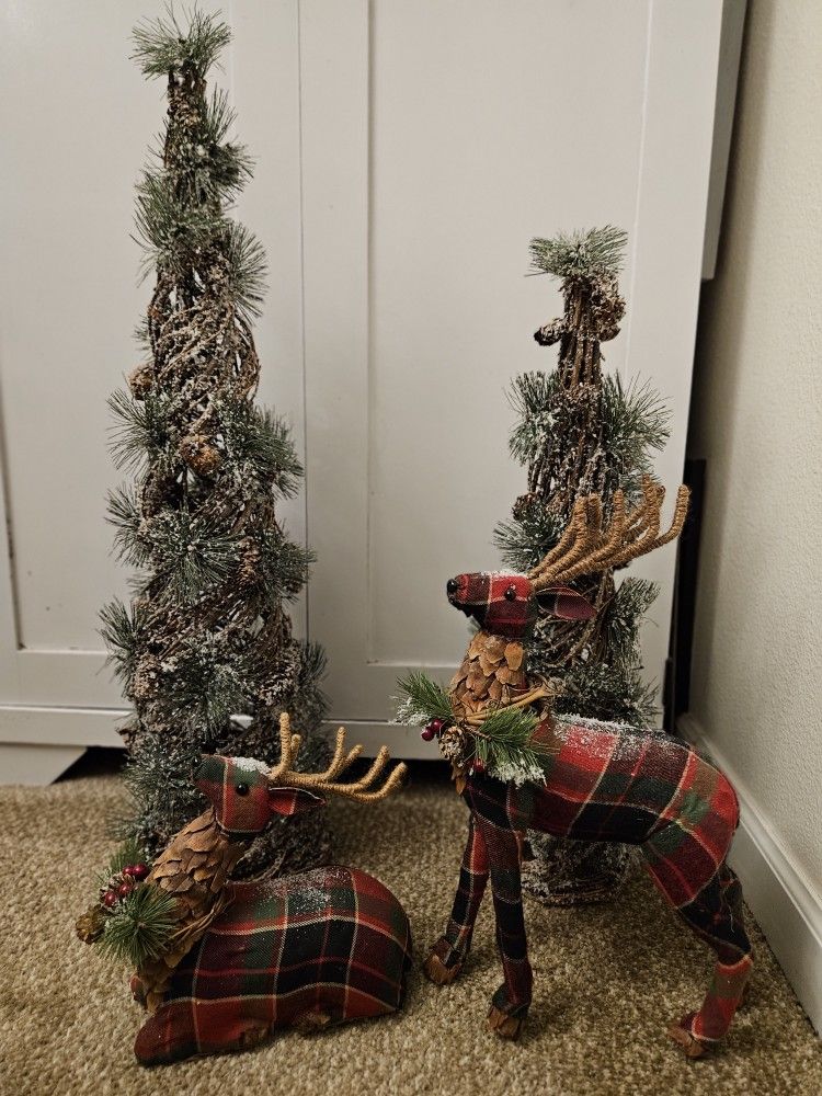 Christmas Trees And Reindeers Decor