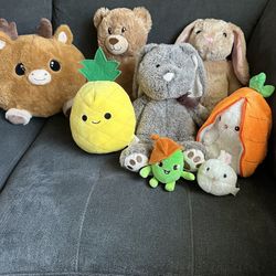 Assorted stuffed Animals 
