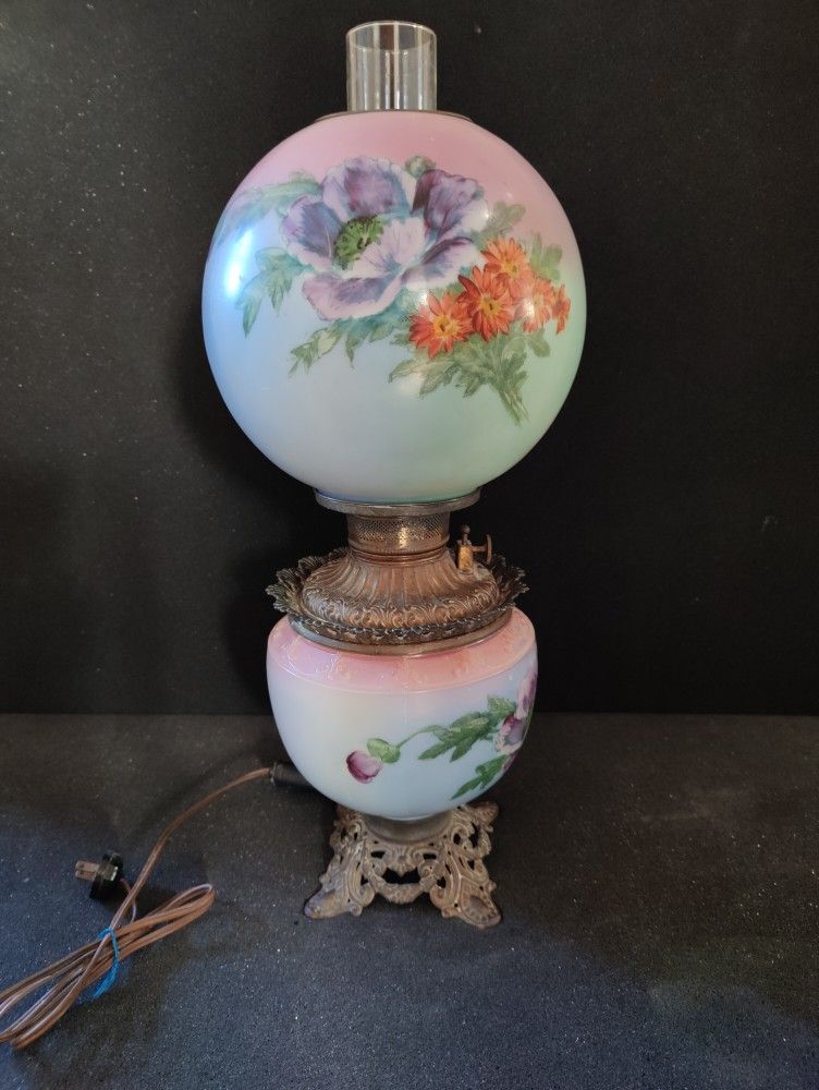 Antique Gone With The Wind Oil Lamp