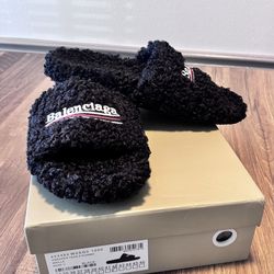 Balenciaga slides