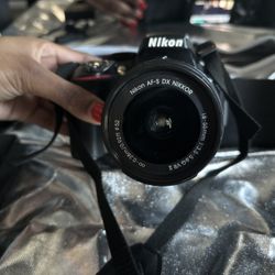 NIKON D5300 DSLR DIGITAL CAMEA $300