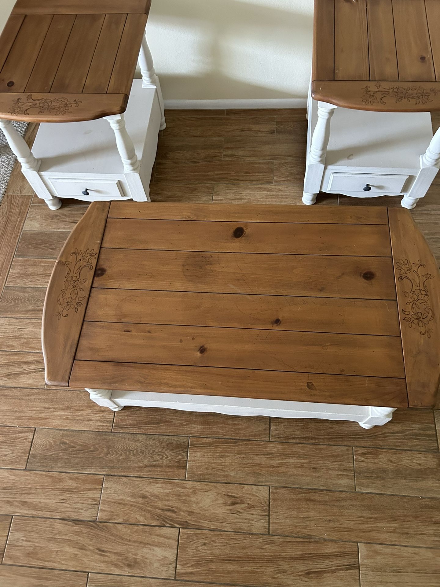 Coffee Table 2 Matching End Tables