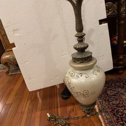 Beautiful Antique Chandler 