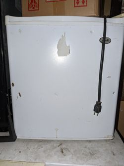Mini Fridge 
