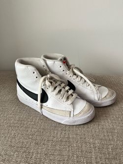 Nike Blazer Mid DA4086-100 Size 5.5Y