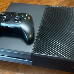 Xbox One with a cd game