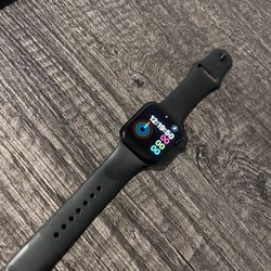 Apple Watch SE $100 — LIKE NEW