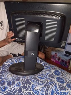 19-inch Gateway FPD1975W 2006 model