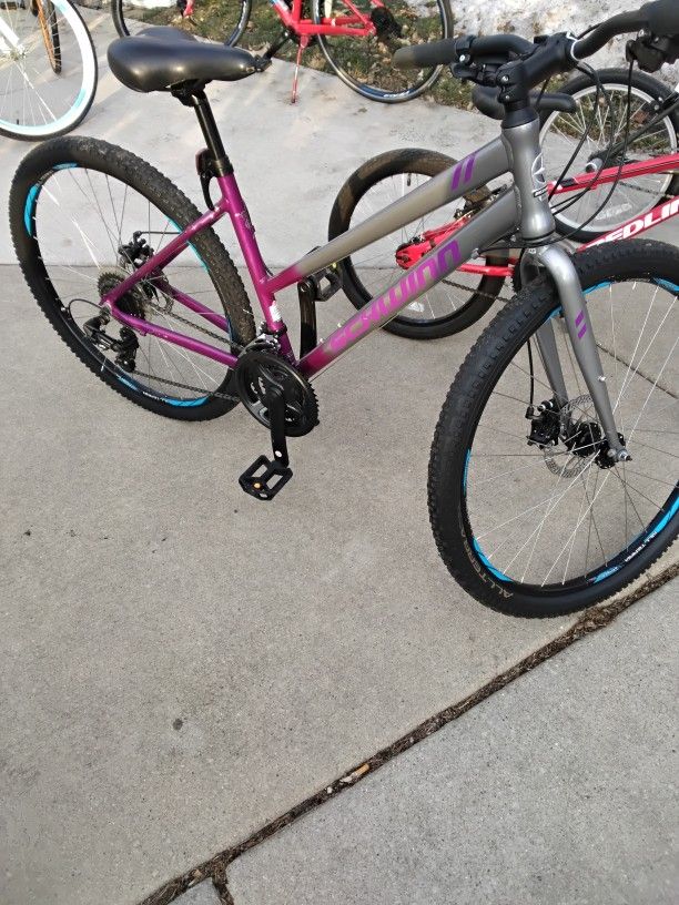 Schwinn 26" Girls Mountain Bike