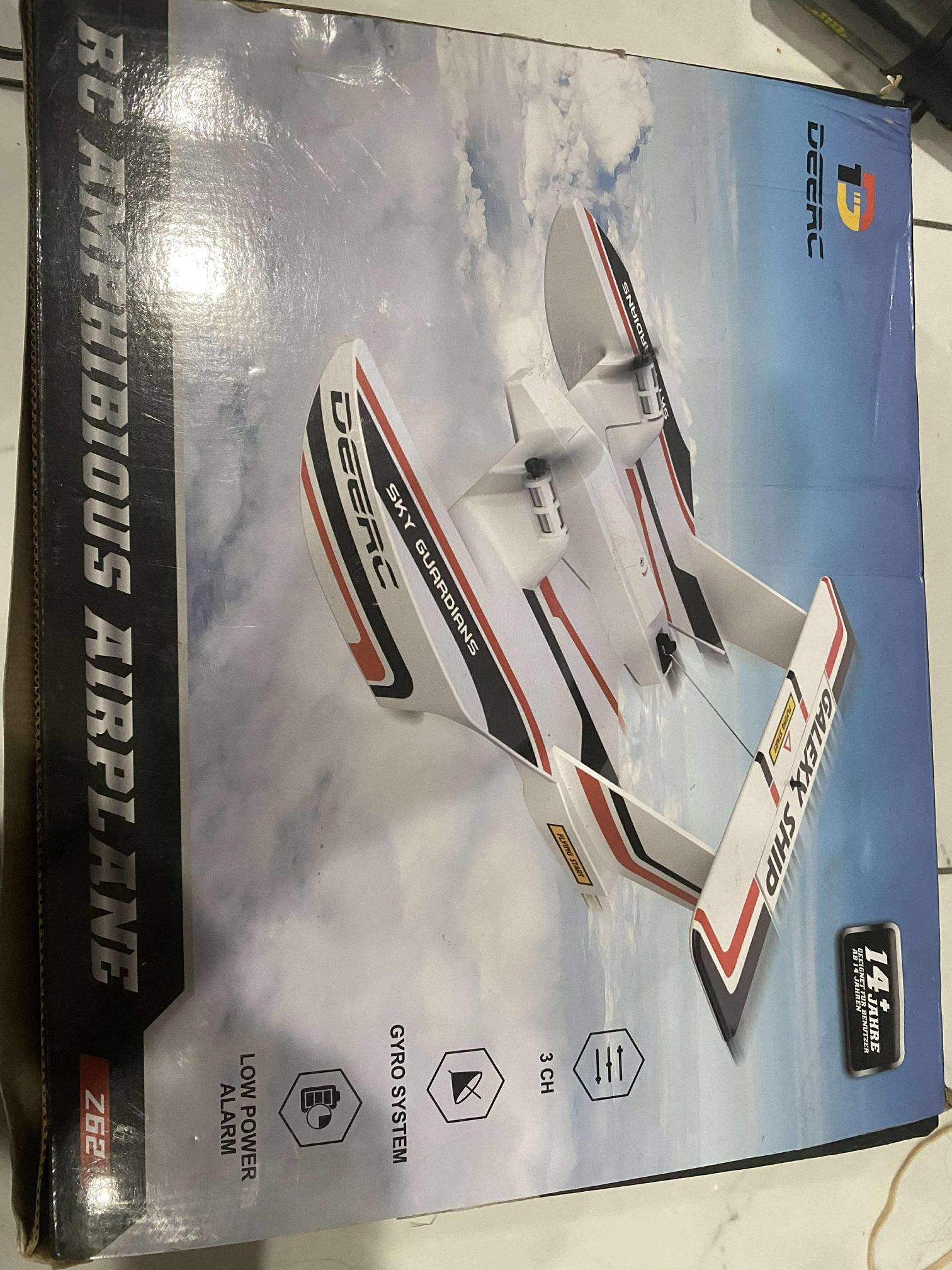 RC Airplane Amphibious EPP Foam RC Plane Toy with 2.4 GHz Remote Control