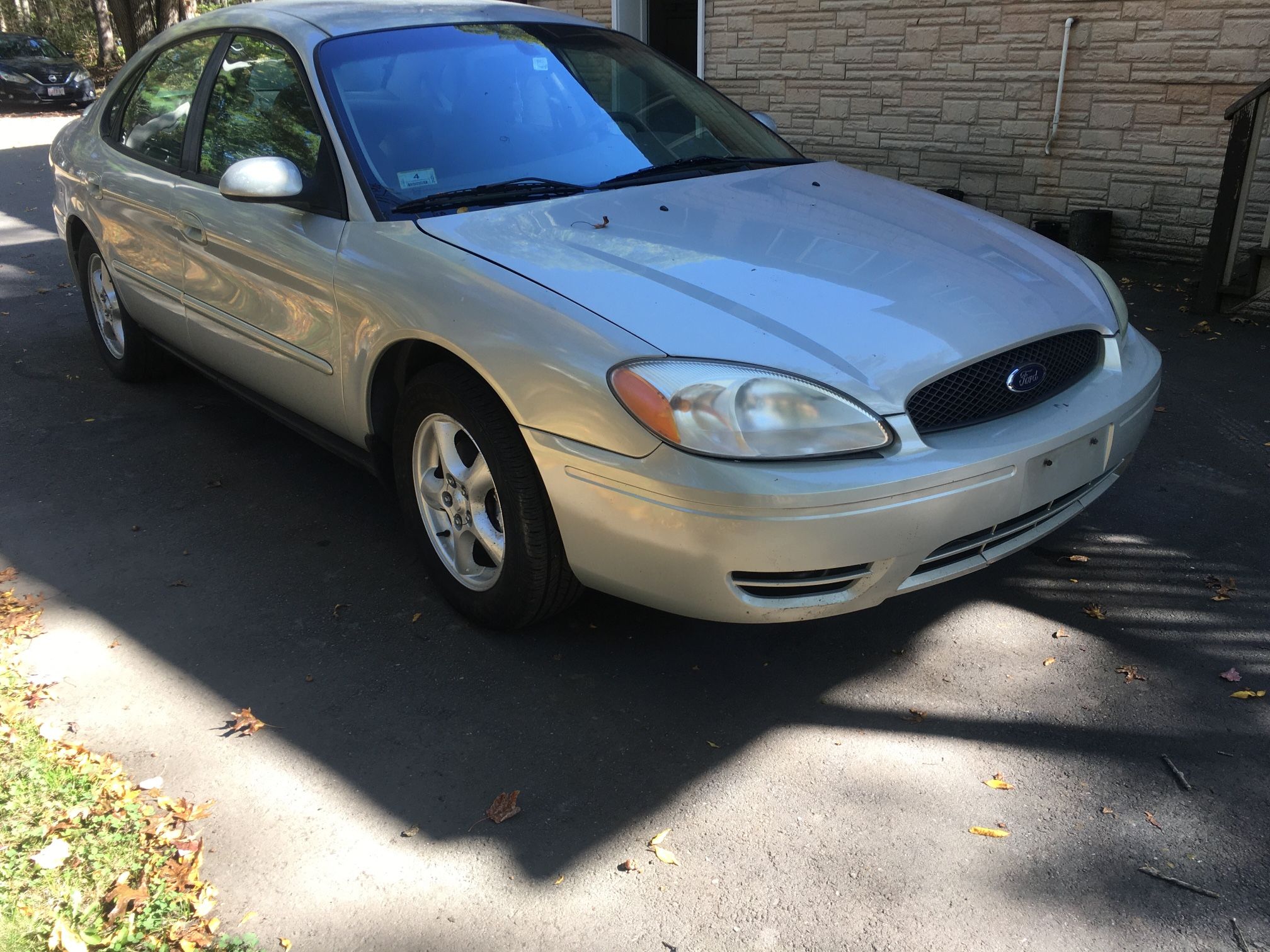 2004 Ford Taurus