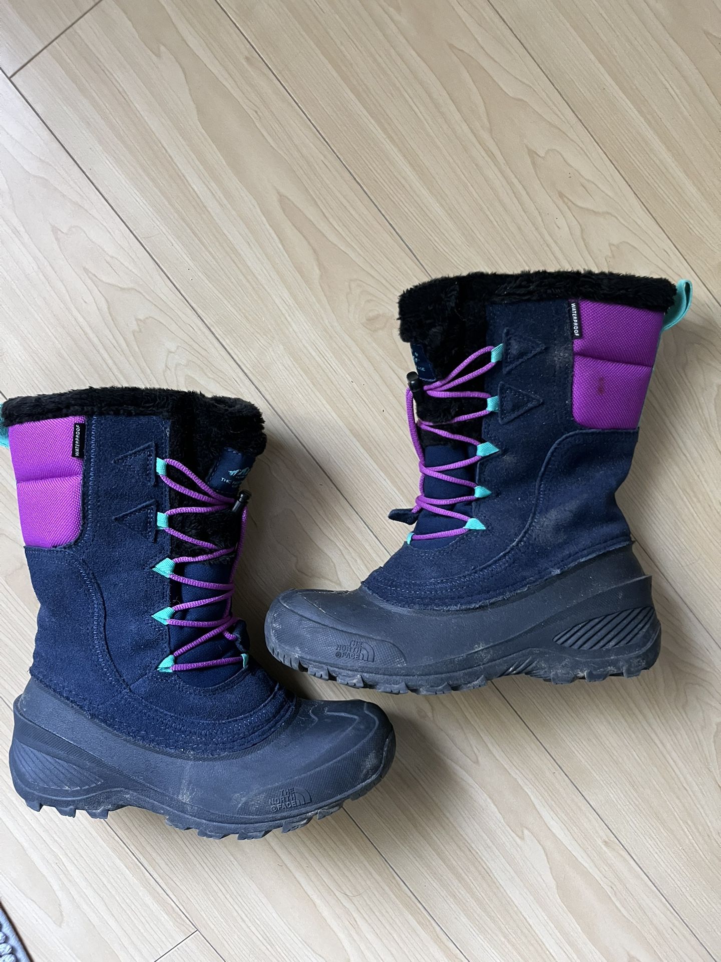 The North Face Girls Size 5