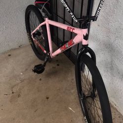 Pink Chad Throne 29 Inch