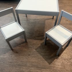 Small Kids Table And 2 Chairs