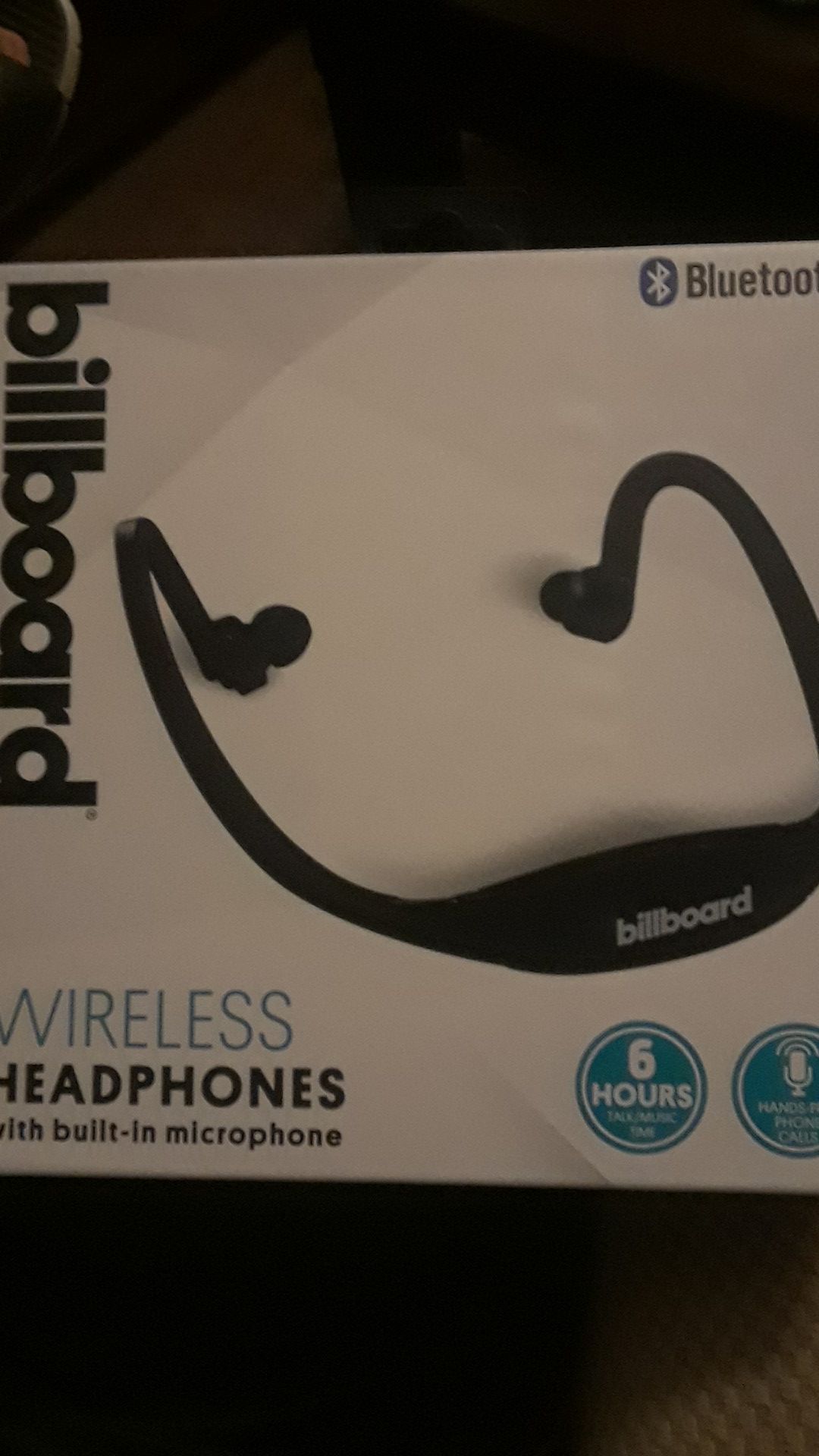 Wireless Headphones with Built-In Microphone