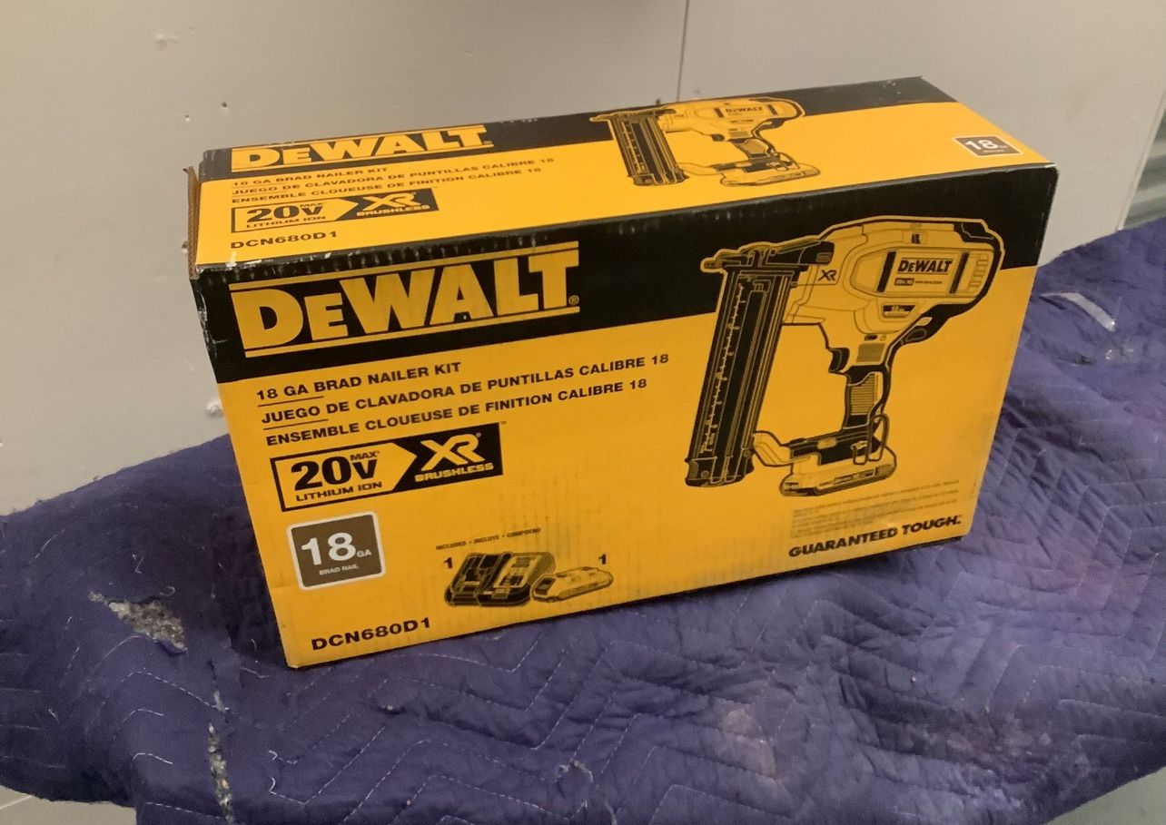 DEWALT 18GA Brad nailer