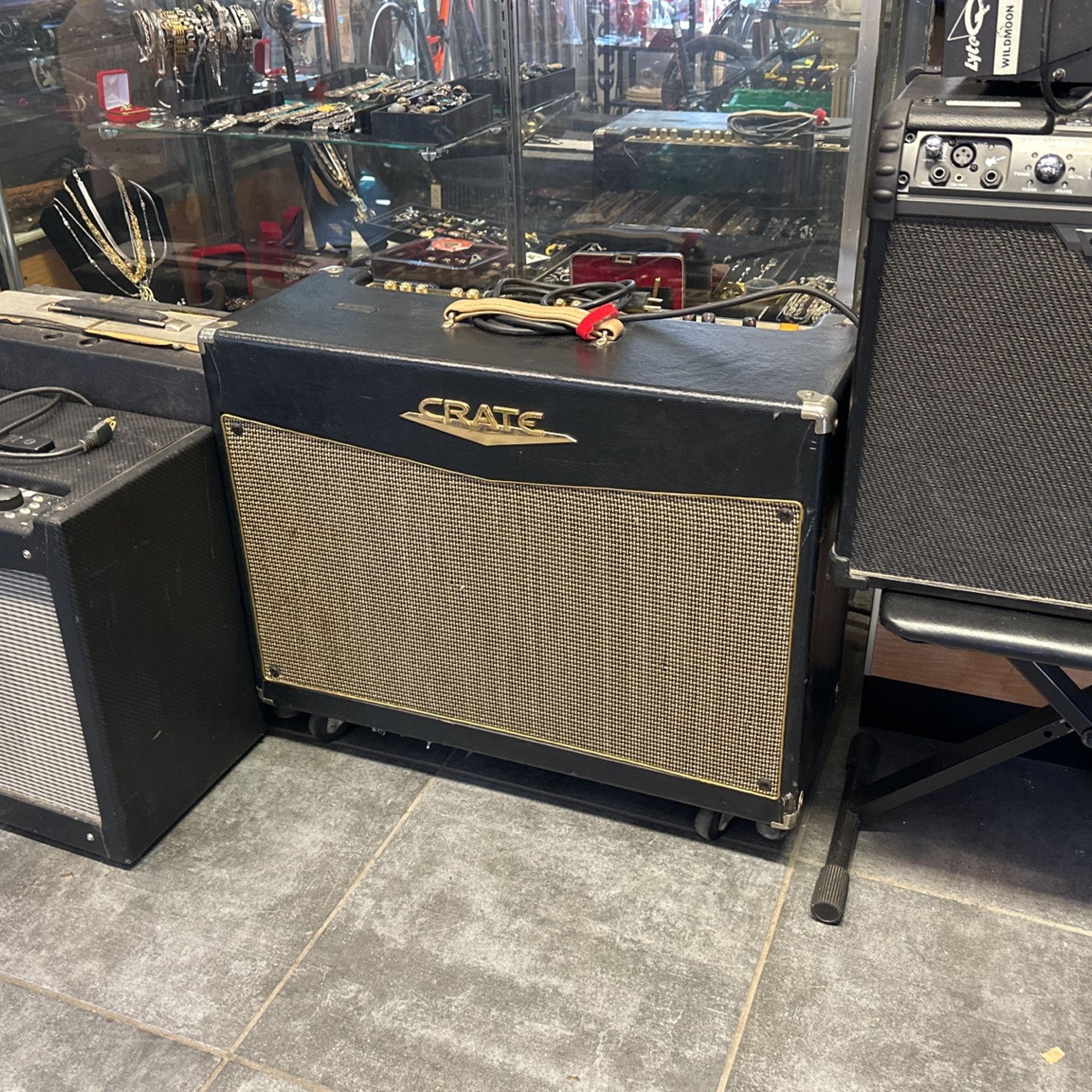 Guitar Amp sale Lots Of Them Peavey Fender