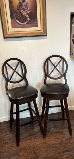 Set of 2 Wood Bar Stools with Leather Seats