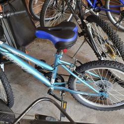 Huffy Multispeed Bike