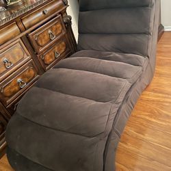 Ashley Chair Lounge 