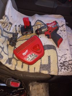 Milwaukee Hammer Drill Set