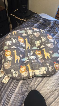 BOPPY lounge pillow for infants