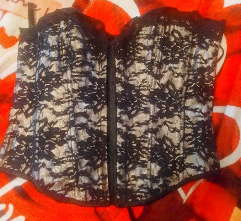 Vacoto 2X Black Floral Lace Corset
