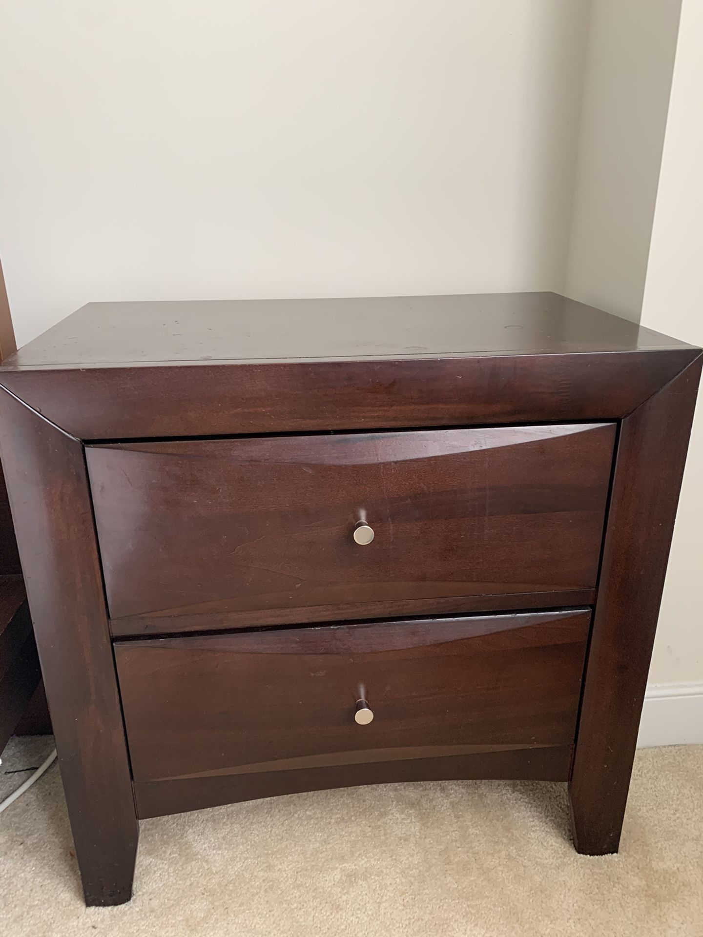 ATTRACTIVE - Walnut 2 Drawer Nightstand/Bedside Table (Real Wood!)