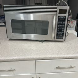 MICROWAVE AND STOVE COMBO 