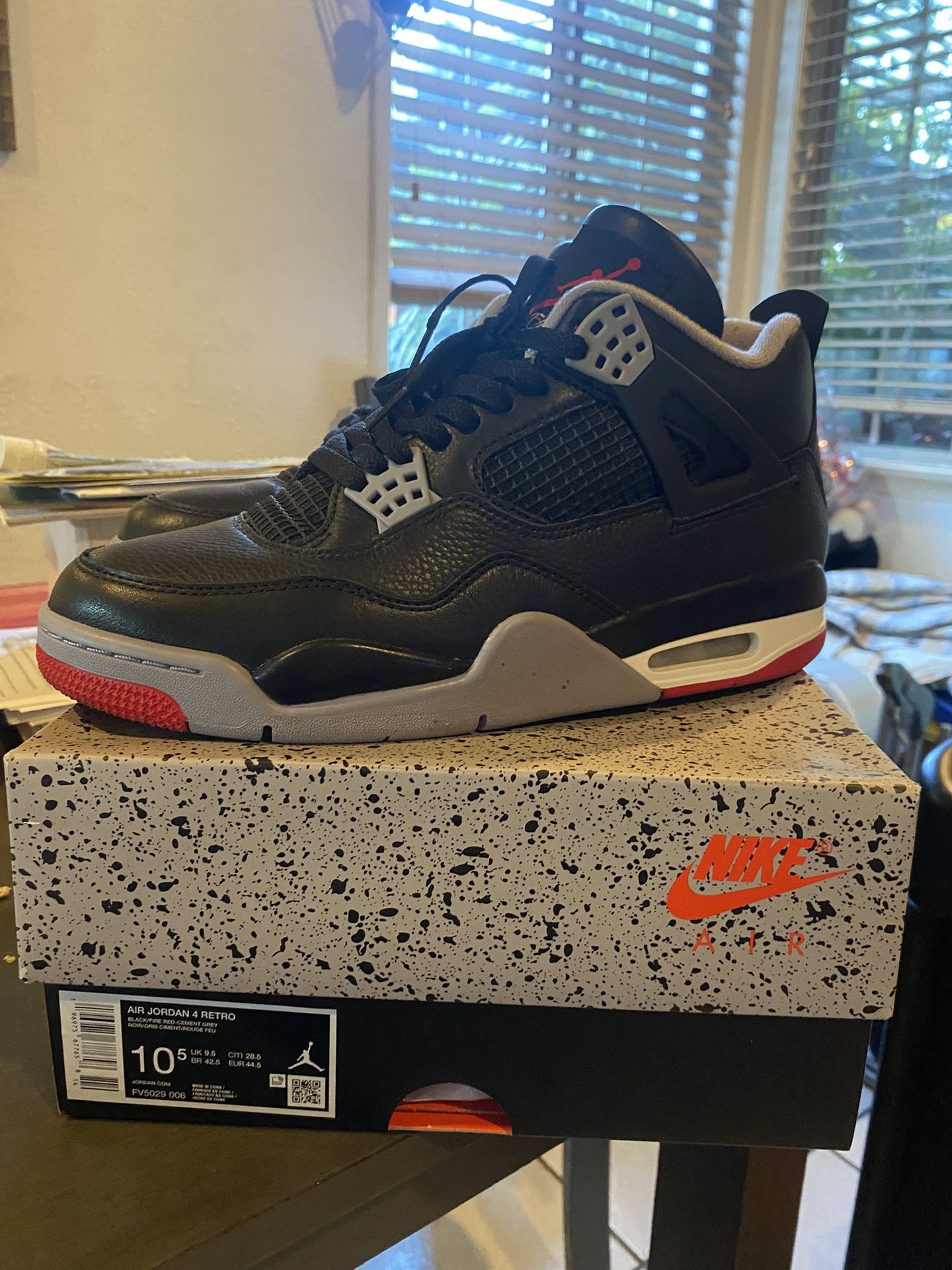 Jordan 4 Retro