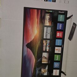  32″ Vizio Smart TV 