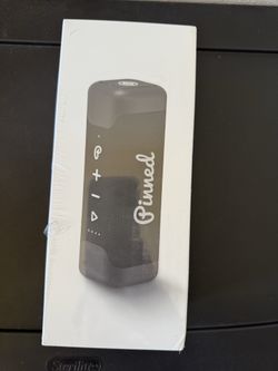 Pinned speaker