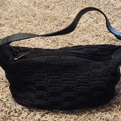 The Sak Elliot Lucca Black Crochet Knit Woven Purse / Handbag - Zipper Close - Exc Cond - Clean