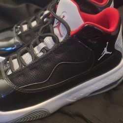 JORDAN MAX AURA 2 (GS) size 3.5y