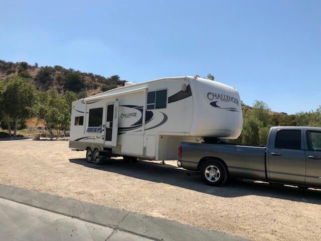2005 Keystone Challenger 5th Wheel Trailer