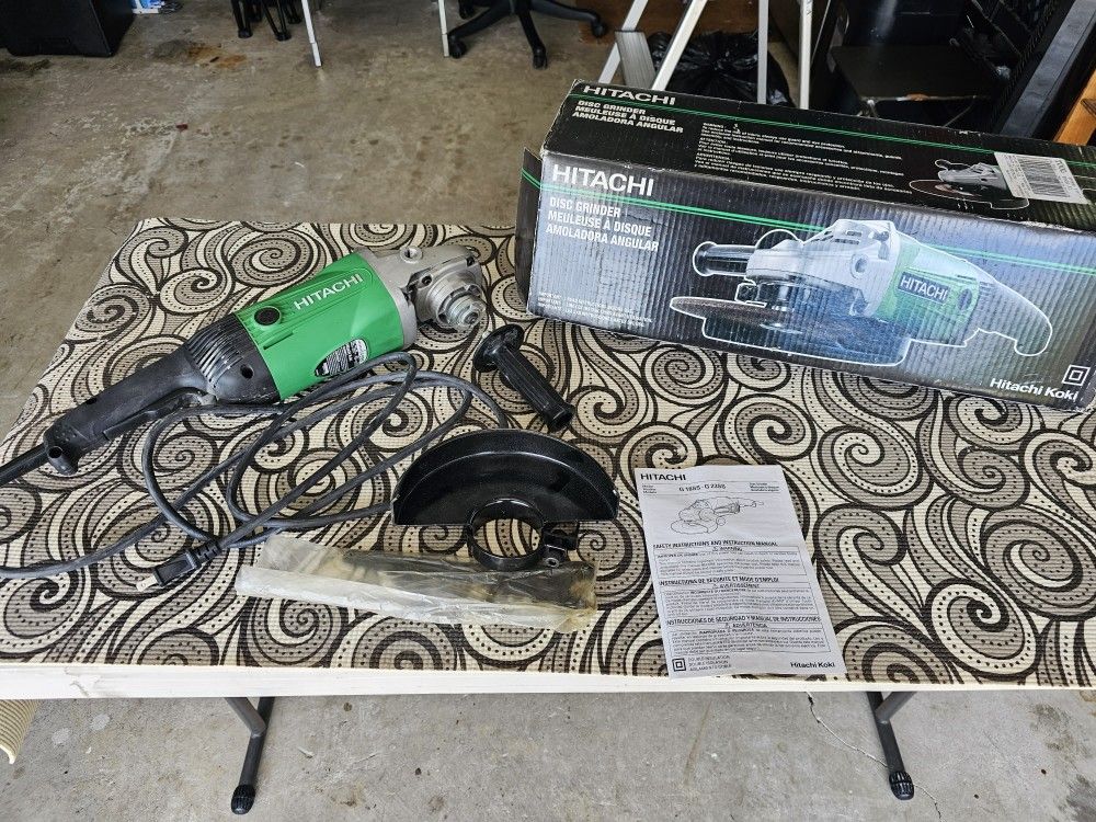Hitachi 7in disc grinder 15 AMP